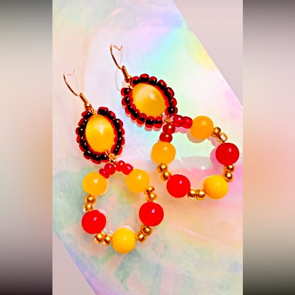 Dazzling pair of unique statement earnings. Grace and elegance Will stand out.